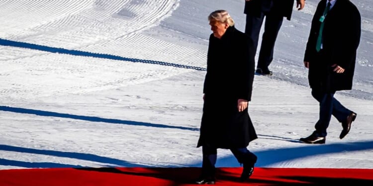 Trump appears to struggle to walk straight after Air Force One U-turn | US | News