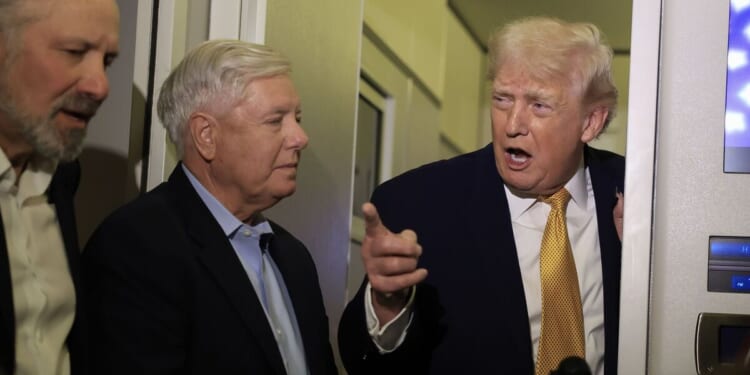 Trump's incredible new 'ready to fall' warning for Communist neighbour | US | News