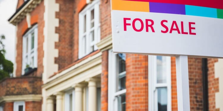 UK property value hotspots unveiled - some areas see house prices rise £26,600 | Personal Finance | Finance