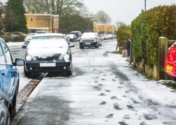 UK snow map shows 380-mile sheet blanketing Britain - 70 counties hit | Weather | News