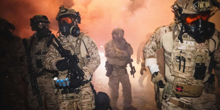 Venezuelan immigrant shot in the leg by federal agents after he evaded arrest in Minneapolis