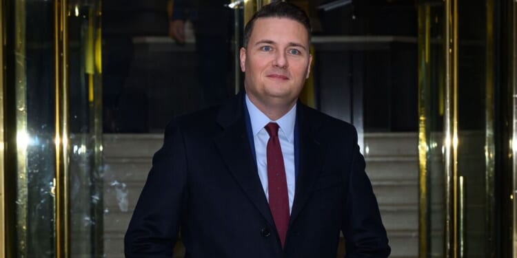 Wes Streeting accused of putting lives at risk with 'broken promises' | Politics | News