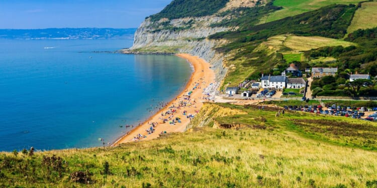 When is next bank holiday and how to get 'extra' days off | UK | News