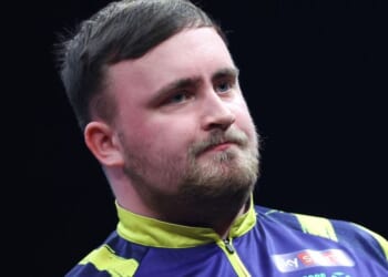 Luke Littler blasts 'idiot' in crowd after continuing charge towards Masters title