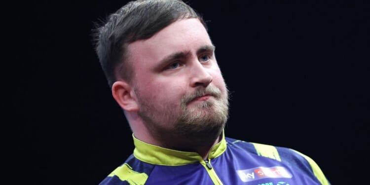 Luke Littler blasts 'idiot' in crowd after continuing charge towards Masters title
