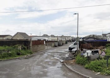 Huge 'steel wall' erected to protect traveller site from flooding in major UK city