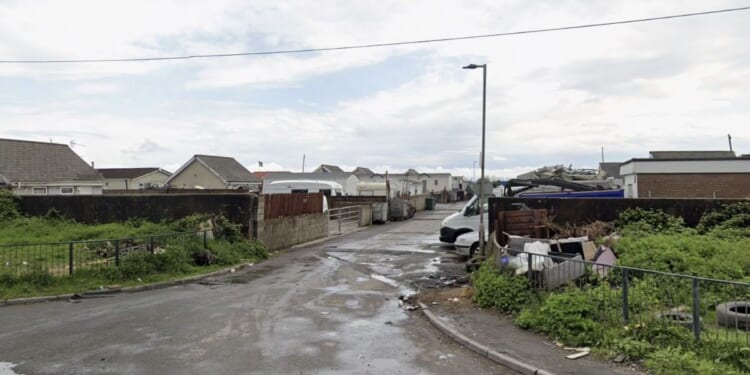 Huge 'steel wall' erected to protect traveller site from flooding in major UK city