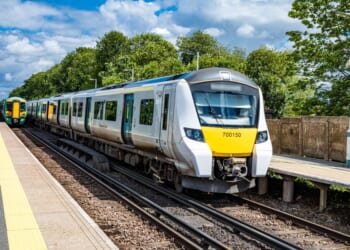 South East trains issues 'do not travel warning' after 'multiple incidents' on rail lines