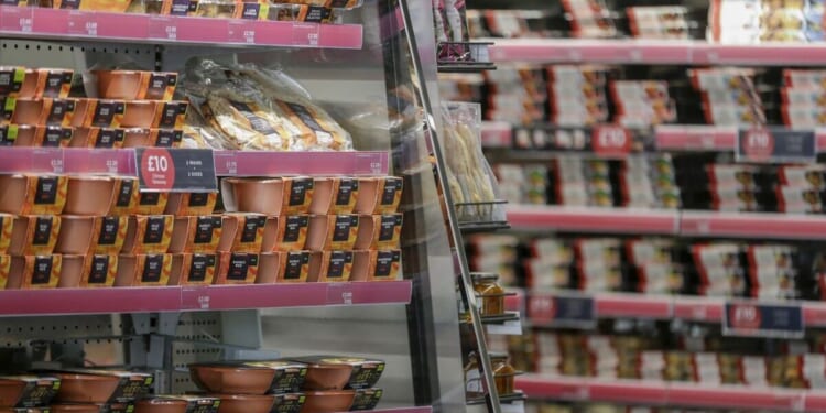 M&S comes after Aldi’s low prices - some items only 1p more expensive | UK | News