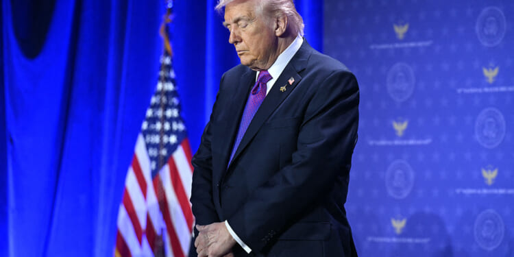 Trump attacks political opponents at National Prayer Breakfast