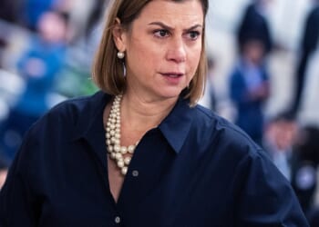 Dem Senator Thumbs Her Nose At DOJ, Rejects Call To Answer For ‘Illegal Orders’ Video