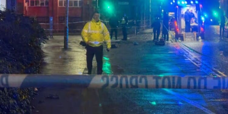Leicester LIVE: De Montfort University and Oxford Street swarmed by police after incident | UK | News