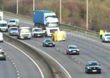 M1 traffic LIVE: Two-vehicle crash with several lanes closed | UK | News