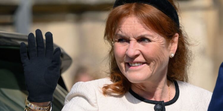 Royal Family LIVE: Sarah Ferguson's cringeworthy 8-word note to paedo Epstein revealed | Royal | News