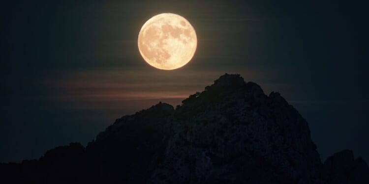 Snow moon’ to light up sky this week - check where and when to see | UK | News