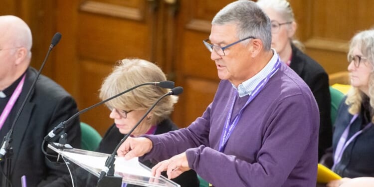 Synod votes to recommit to ending poverty 40 years after Faith in the City report