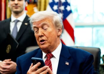 Trump to approve Chagos surrender deal after Starmer phone call | UK | News