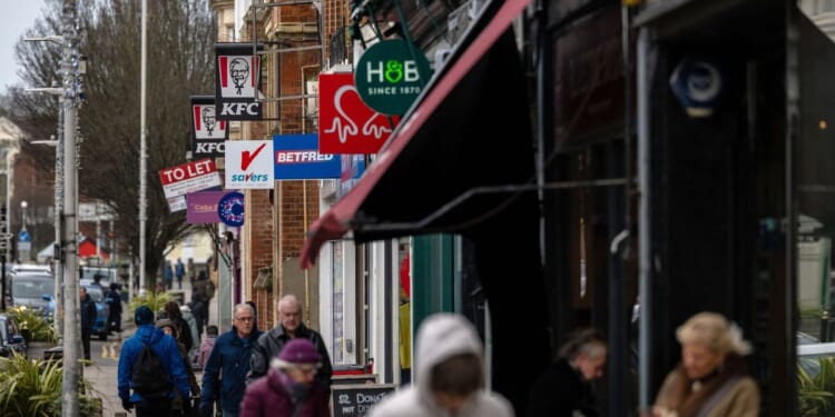 UK high street retailer closes all stores after crashing into liquidation - all jobs axed | UK | News