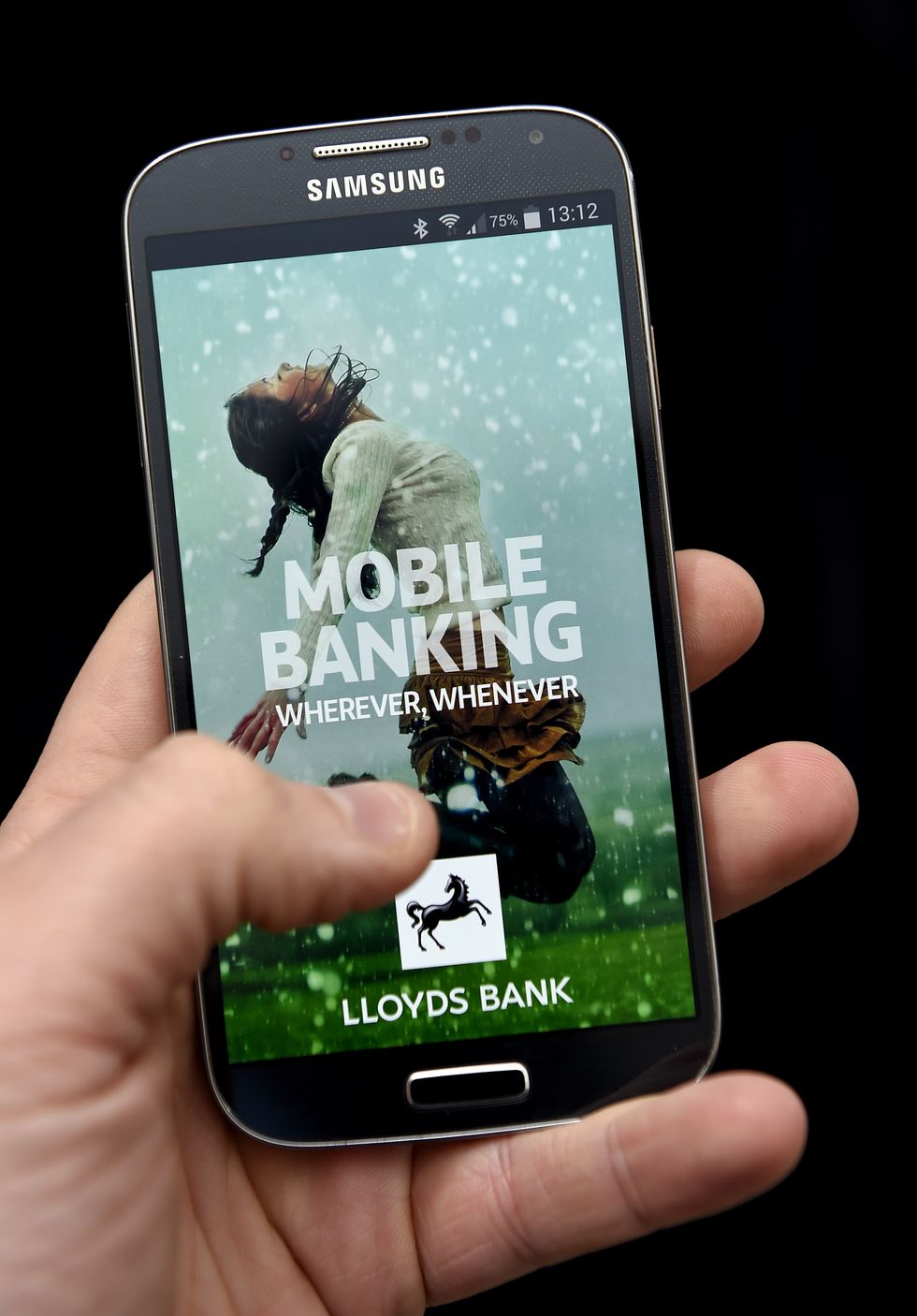 The Lloyds Bank banking app is used on a Samsung Galaxy S4