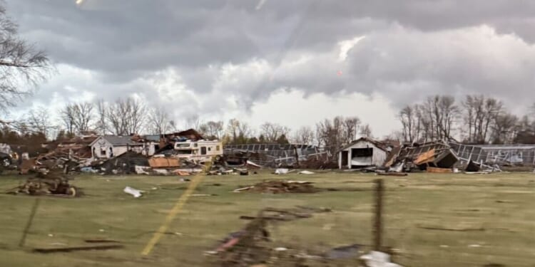 Baseball-sized hail pelts down as 'extremely dangerous' tornado confirmed in US