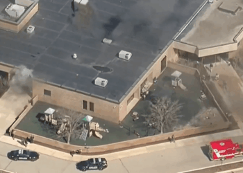 Police rush to scene as shooting reported at synagogue in US