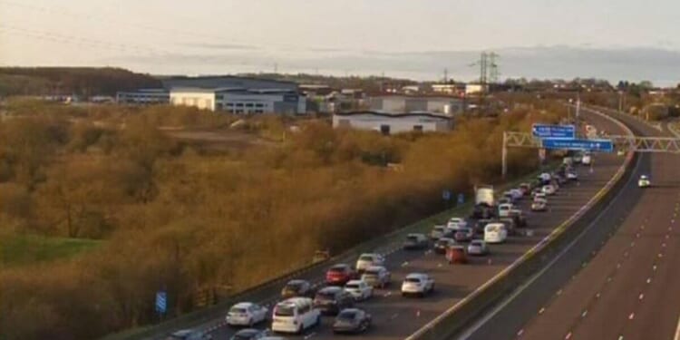 M1 traffic LIVE: All lanes closed on major motorway as police rush to scene