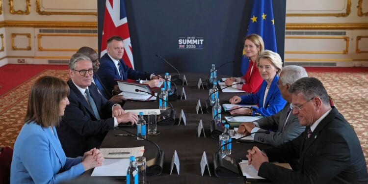 Labour rebels risk throwing open Britain’s borders by flirting with 'ill-thought-through' EU reset plan