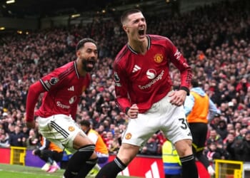 Premier League round-up as Manchester United beat Aston Villa and Bruno Fernandes reaches major milestone