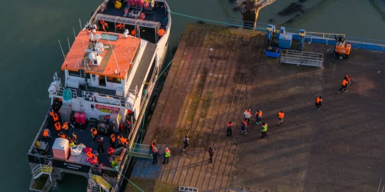 Reform council to vote to declare small boats crisis 'terrorist threat'