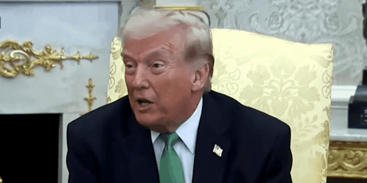 Donald Trump lets rip at Keir Starmer again as he warns PM has left special relationship on the brink