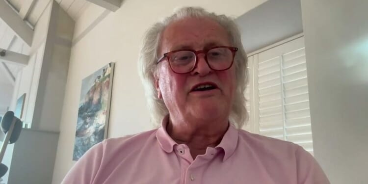 Tim Martin warns of 'more pub closures' unless publicans unite in calls for lower VAT: 'It's common sense!'