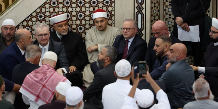 'Diversity is our strength' just hours after being chased out of mosque