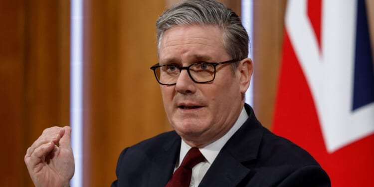 Keir Starmer to hold emergency Cobra meeting after Iran threatens UK with 'British lives in danger' warning