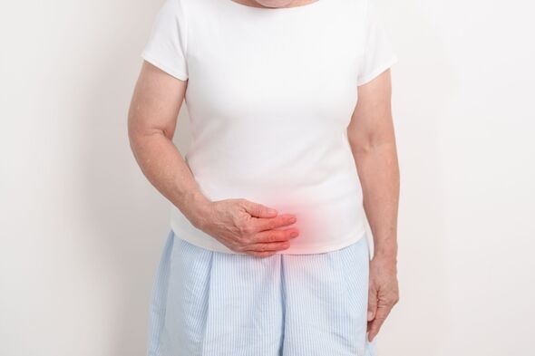 Ovarian cancer can start with 'vague symptoms'