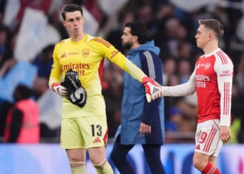 Gary Neville slams Arsenal star for 'nonsense' behaviour after Man City Carabao Cup final defeat