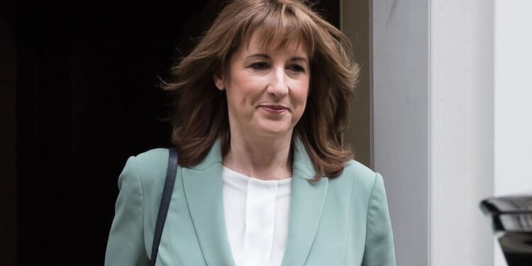 Politics LIVE: Ed Miliband under fire as MPs urge him to ditch net zero