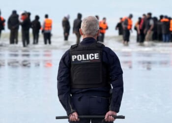 Nigel Farage demands £700m refund from France for migrant 'scam' - 'laughing at us' | Politics | News