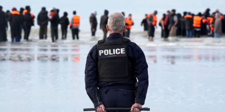 Nigel Farage demands £700m refund from France for migrant 'scam' - 'laughing at us' | Politics | News