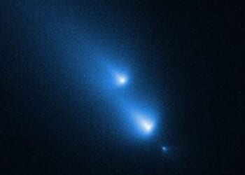Comet disintegration allows astronomers to see more detail than ever before