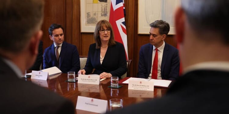 Rachel Reeves scolded over 'entirely performative' meetings as energy crisis hits UK economy