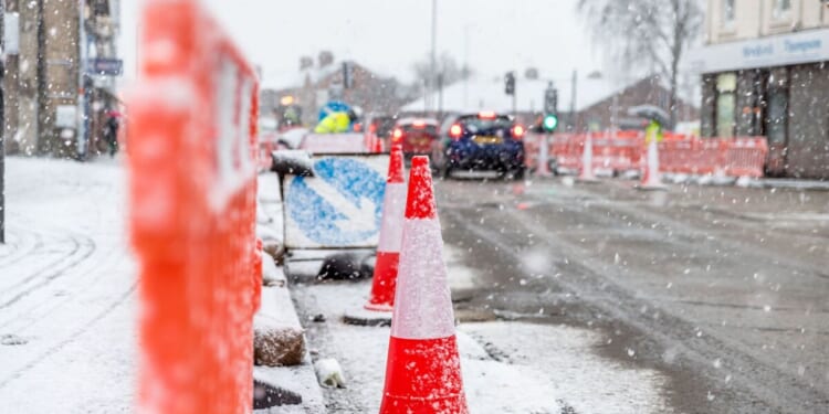 Snow maps show 39 areas to be hit by -4C blizzards before Sunday | Weather | News