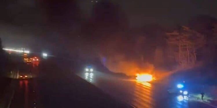 M62 Manchester crash LIVE: Horror collision causes car blaze as busy UK motorway shut