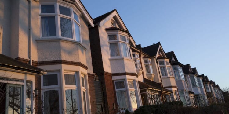 Homeowner slammed as 'un-neighbourly' after not allowing neighbour to park in HER spot