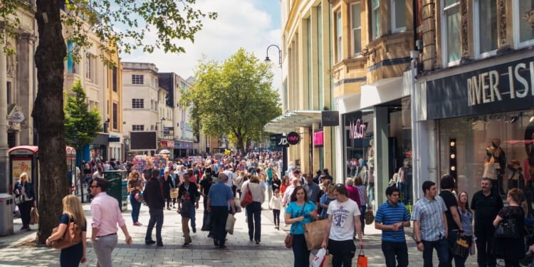 Visitors to be hit by new tourist tax in UK city as change approved | UK | News