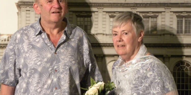 Couple imprisoned in cabin for 6 days during £5,000 cruise | UK | News