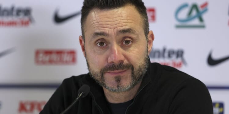 Roberto De Zerbi contract offer tabled as Tottenham make move to bring him in now