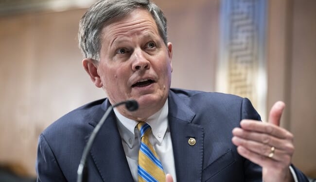 A 4:52 Filing; a 5:00 Withdrawal