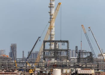 Abu Dhabi LIVE: Explosion rocks UAE near Ruwais complex as Iran continues strikes | World | News