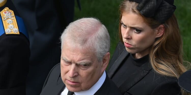 Beatrice and Andrew's 'power play' exposed as princess shuns protocol | Royal | News