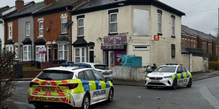 Birmingham shooting: Police swarm residential street as man 'shot on doorstep' | UK | News